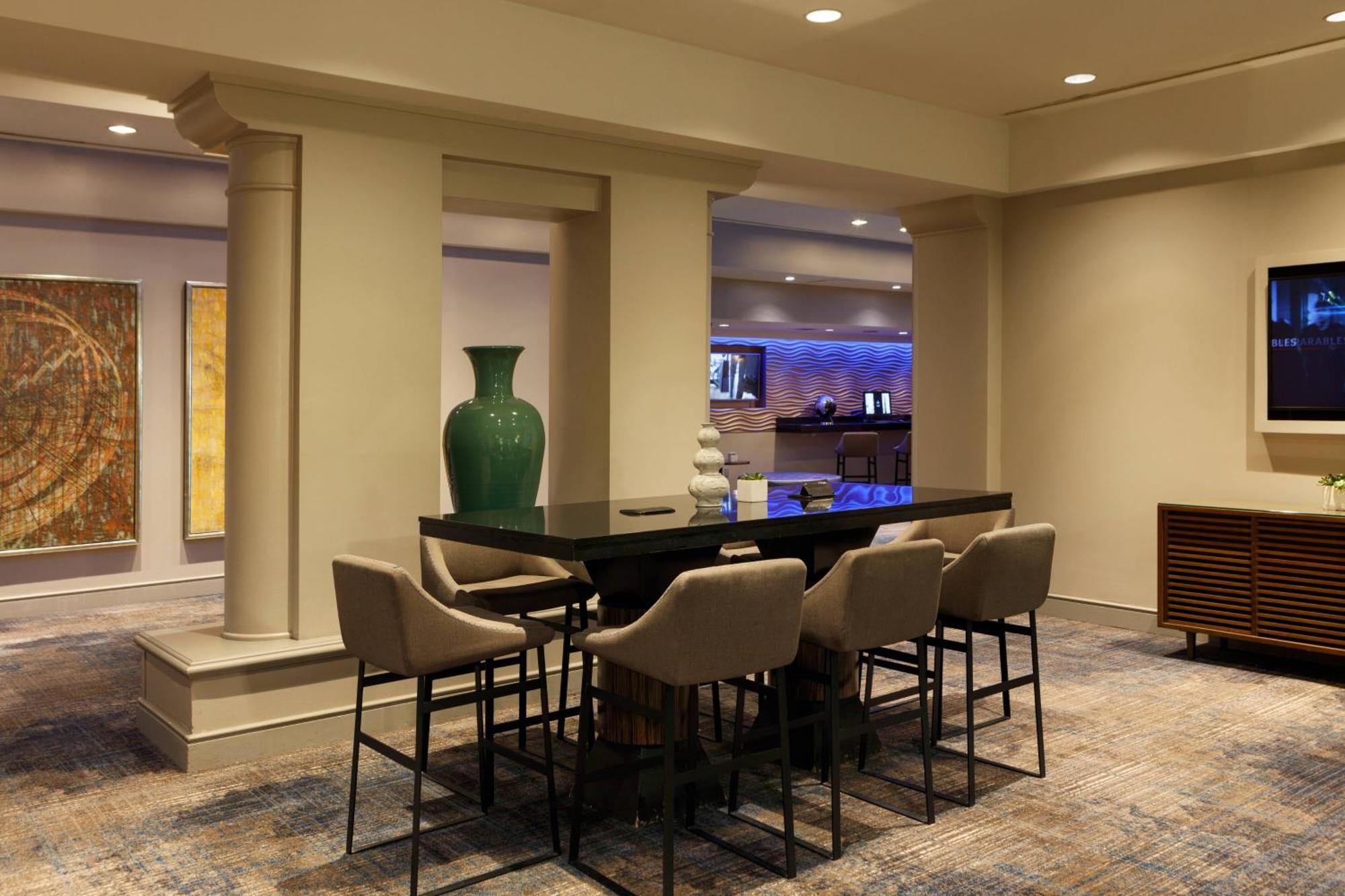 Renaissance Los Angeles Airport Hotel Bagian luar foto