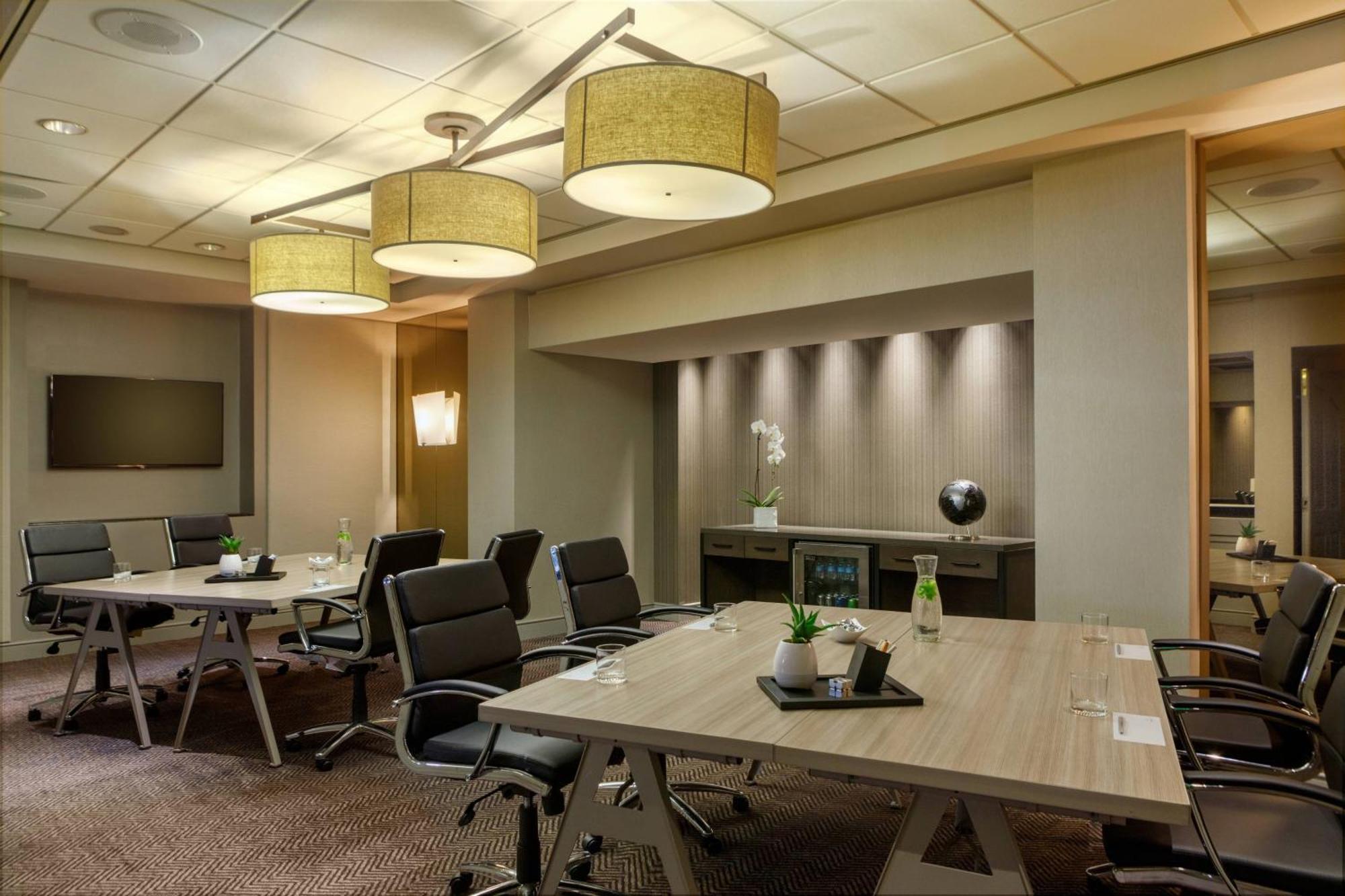 Renaissance Los Angeles Airport Hotel Bagian luar foto