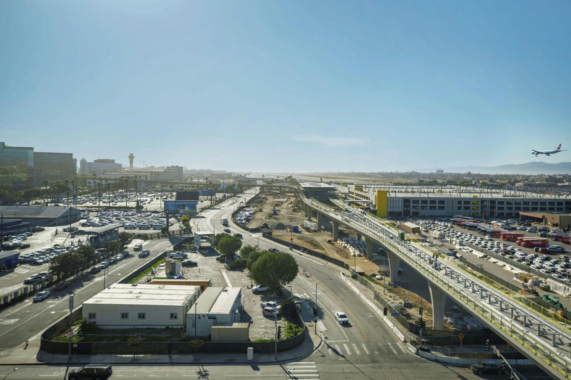 Renaissance Los Angeles Airport Hotel Bagian luar foto